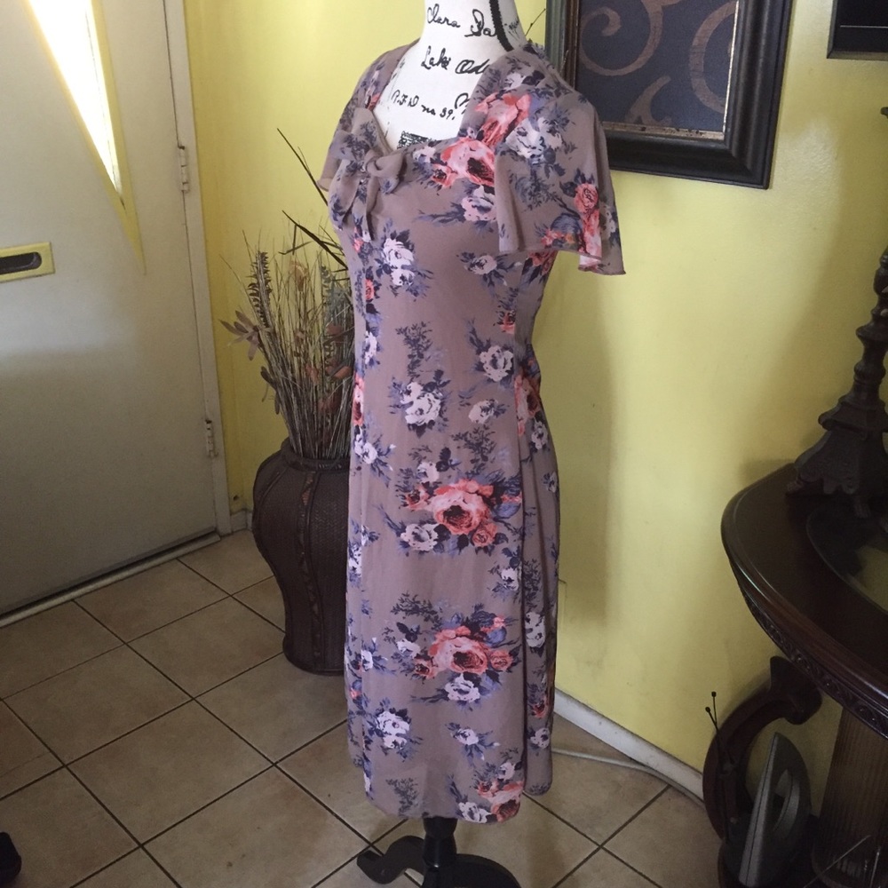 Hell Bunny Tan Floral Dress - Picture 3 of 7